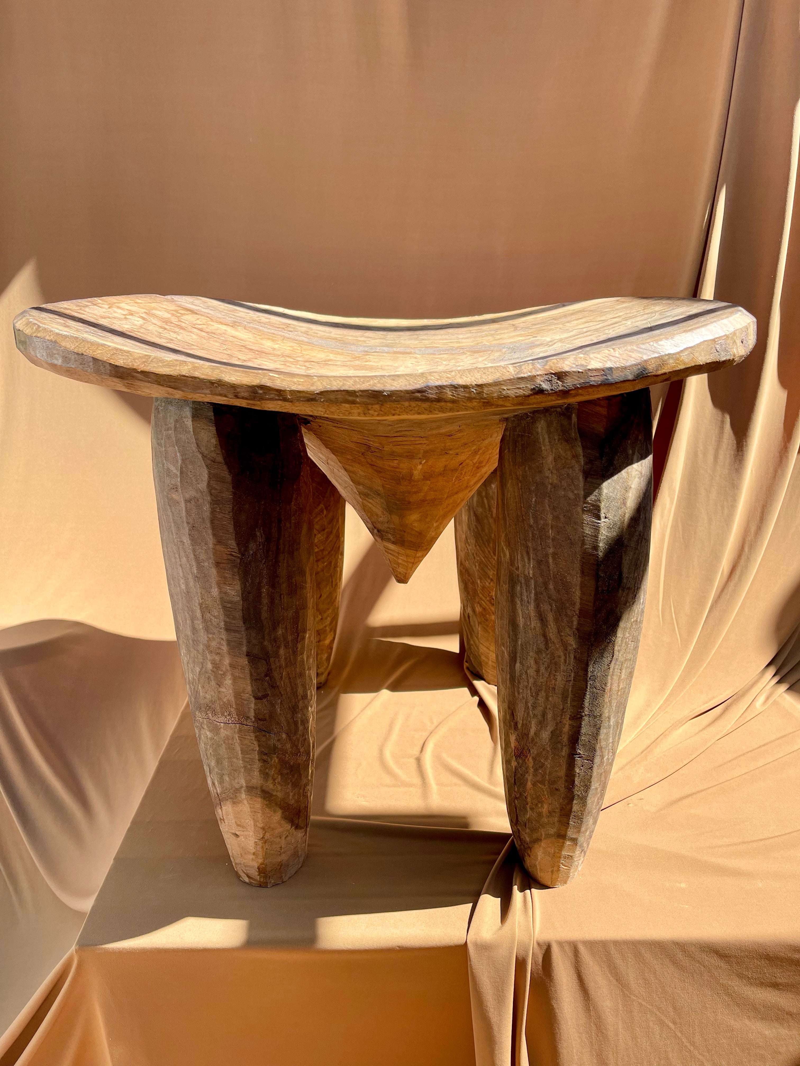 Large Vintage Senufo Stool/End Table from the Ivory Coast⁠⁠ • 01