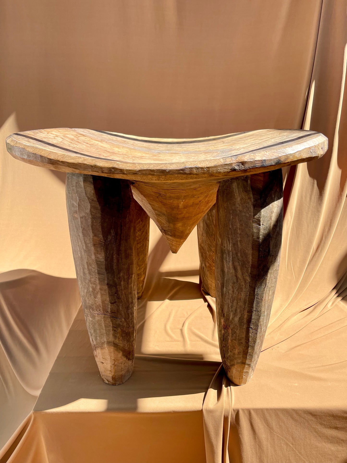 Large Vintage Senufo Stool/End Table from the Ivory Coast⁠⁠ • 01