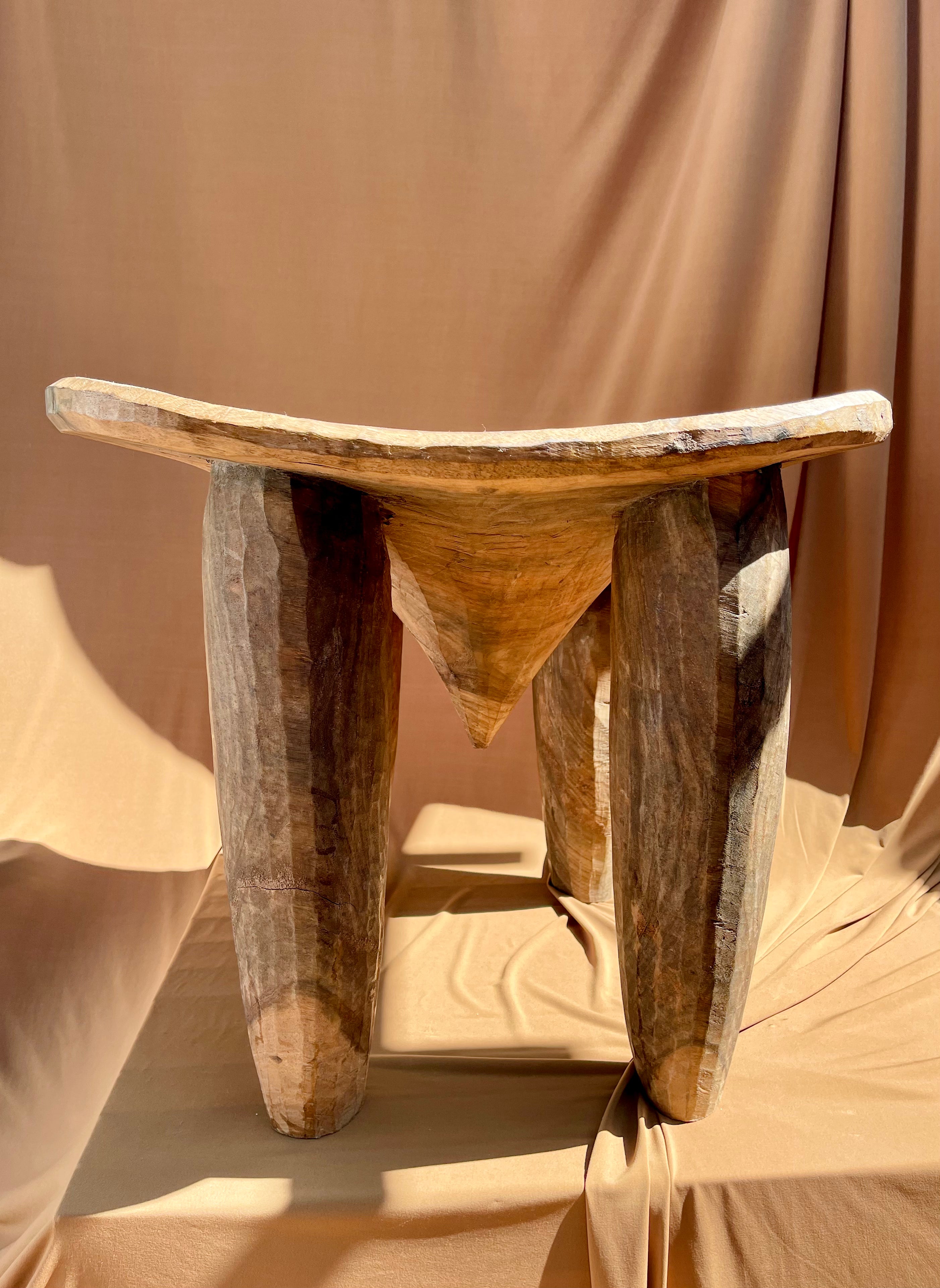 Large Vintage Senufo Stool/End Table from the Ivory Coast⁠⁠ • 01